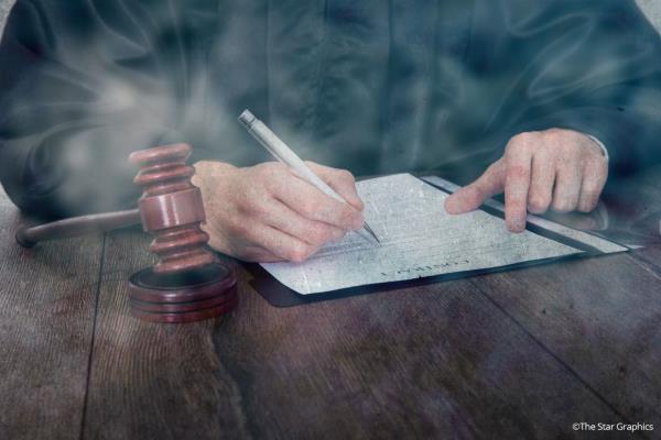 前房地产开发商首席执行长面临另一项指控