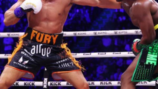 KSI对与Tommy Fury的激烈竞争感到自豪