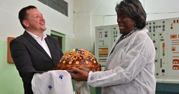 俄罗斯仍在考虑是否延长与乌克兰的粮食协议