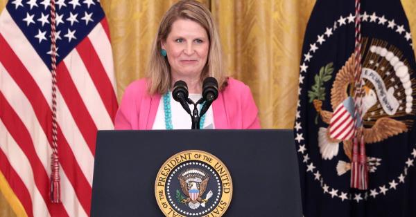 劳工领袖没有要求拜登提前支持