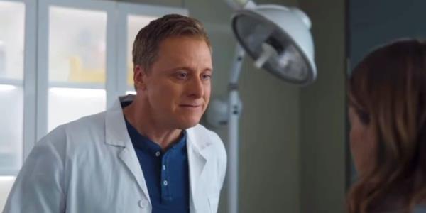 《居民异形》第三季预告片确认了首播日期，并宣传了灰色外星人冲突