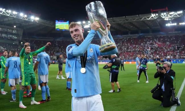 “我只想踢球”：科尔·帕尔默承认曼城的未来是平衡的